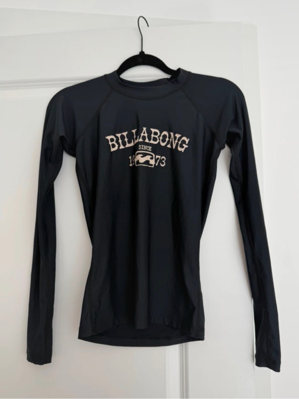 Billabong Black Long-Sleeve Surf Rash Guard